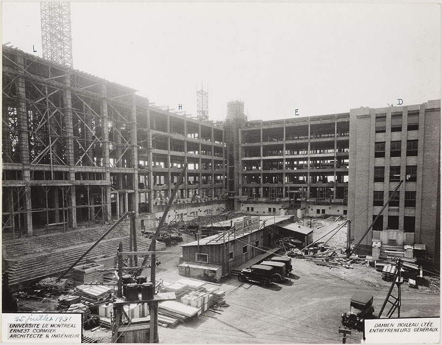 Photographie des travaux de construction, Pavillon principal et campus, Université de Montréal
