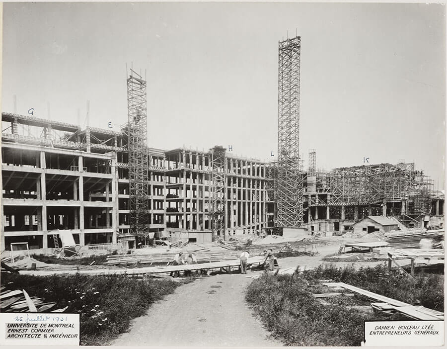 Photographie des travaux de construction, Pavillon principal et campus, Université de Montréal